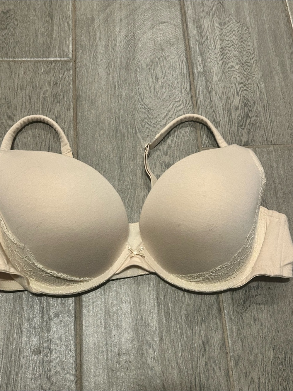 Cacique Padded T-Shirt Bra in Cream - size 44C